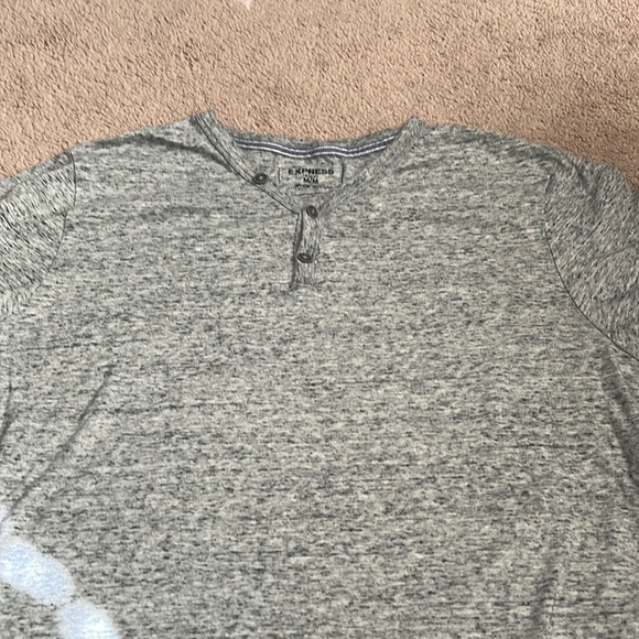 Express boys gray short sleeve shirt size M NWOT - Picture 1 of 3